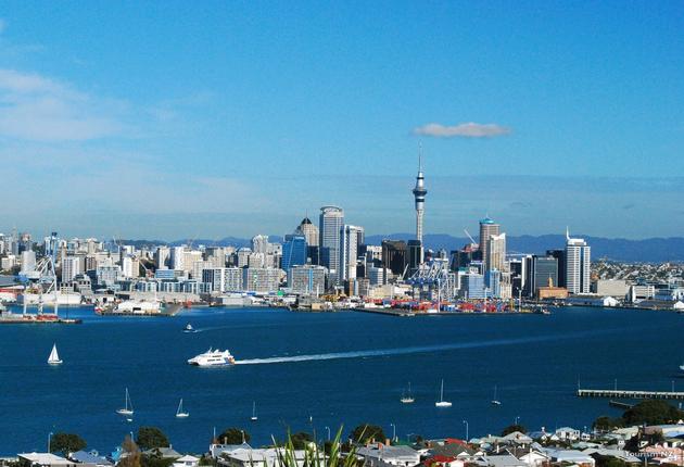 Geprägt durch eine relaxte pazifische Atmosphäre, bietet die City von Auckland vielseitige Attraktionen in charaktervollen Stadtteilen.