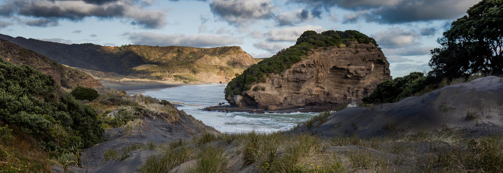 Discover the rugged beauty of Auckland's West Coast.