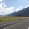 Auf der Fahrt durch das Eglinton Valley bieten die Gipfel des Fiordland Nationalparks ein fantastisches Schauspiel.
