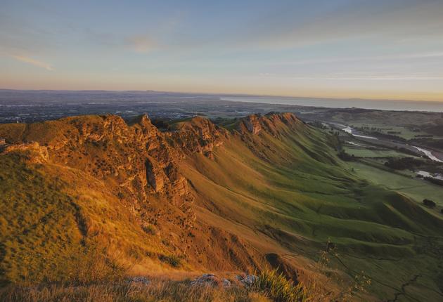 Hawke’s Bay, on New Zealand's North Island, is known for wine, sunshine, Art Deco architecture and Cape Kidnappers, home to the world’s largest mainland colony of gannets.