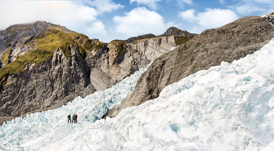 Erkunde die Gletschereishöhlen des Franz Josef Gletschers.